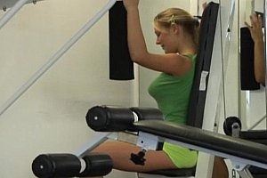 欧美人畜乱伦视频 Porn