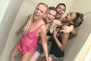 大黑屌色色色 Porn